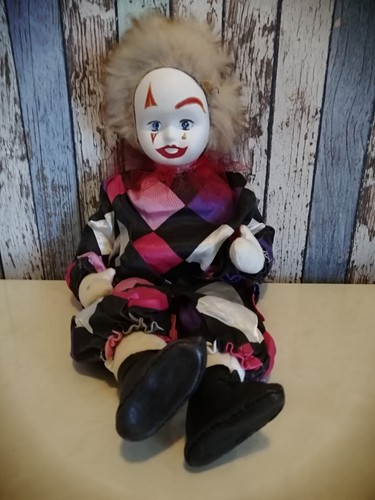 Porzellanpuppe