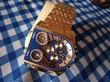 Armbanduhr außergewöhnlich mit 3 Zeitangaben