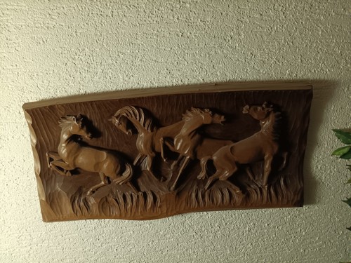 Handgeschnitztes holzrelief - handgeschnitztes,