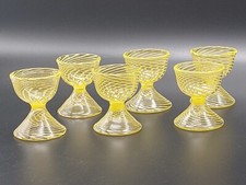 Sechs seltene Art Deko Eierbecher Gläser Lauscha Bimini, Faden Dekor gelb TOP