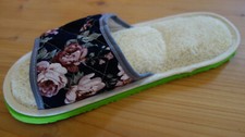 Hausschuhe Sandalen
