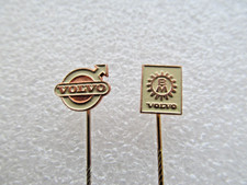 2 x alte Anstecknadel - VOLVO