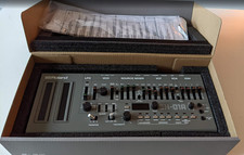 Roland SH-01A – Synthesizer