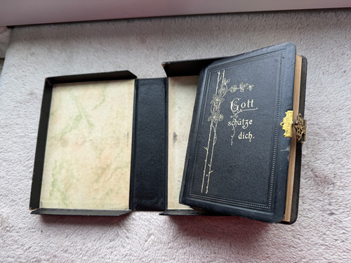 Altes kirchengesangbuch aus - altes,