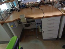 Arbeitstisch Zahntechnik