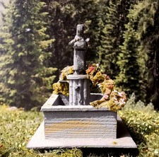 Preiser Holz H0 520 Marktbrunnen mit Madonna  alt antik 50er Jahre