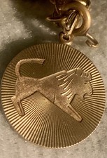 Sternzeichen Löwe Gold