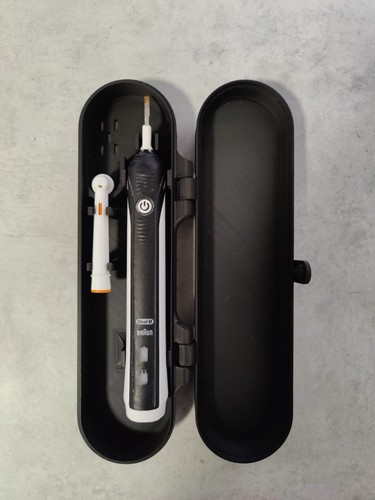 Oral zahnbürsten case - b,