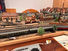 Eilzugzusammenstellung Fleischmann und Trix 5 Waggons