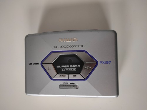 Aiwa walkman super bass - -,