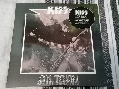 Kiss hempstead 1975 clear - 1975",
