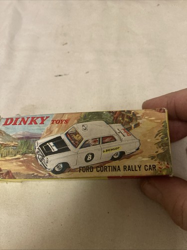 Dinky 212 ford - cortina, rallye