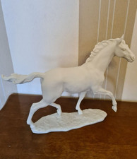 Hutschenreuther  Figur  Pferd weiß  auf Bodenplatte