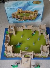 Ritterburg Teilbar. Ab 3 Jahre geeignet mit Zubehör- zusammenbaubar.