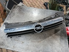 Opel Astra H - Kühlergrill