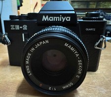 ? Mamiya ZE-2 mit Mamiya-Sekor E 50mm f/2 S ?