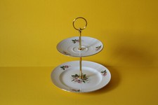 zweistöckige Etagere Teller