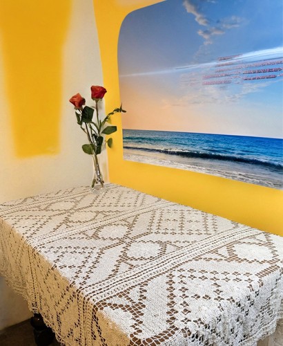 Tischdecke geklöppelt