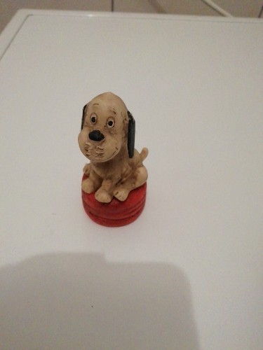 Wum figur auf kissen - figur,