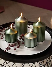 ELAMBIA 4 LED-Kerzen Metallic-Finish inkl. 4 Untersetzer Höhe 12,5cm & 17cm SA5