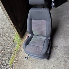 VW Polo 9N  5 Türen Sitz  Links mit Sitzheizung