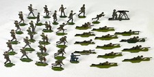 40 antike Zinnsoldaten