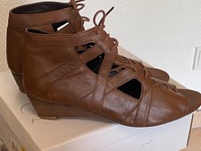Akira Keilsandaletten Gr.42 cognacbraunes Leder zum Schnüren peeptoe Absatz 4cm