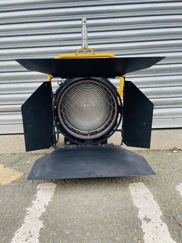 Desisti leonardo fresnel - leonardo, kw