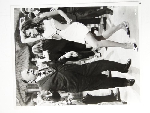 Edward robinson raquel welch - robinson,