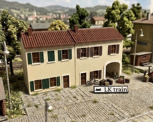 Train palazzine im - lk,