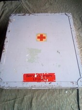 DDR NVA Feuerwehr Nothilfe Koffer Sani Kasten