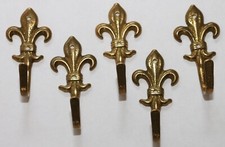 5 Zierhaken - Kleiderhaken - Messing - blank gerollt - Lilie - Vintage