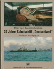 Unter dem Lächeln Buddhas 