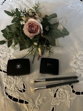 Dior Nr. 368 Farbe Tempo und Chanel Nr. 44 Farbe Lagoon Mono Lidschatten+Applik.