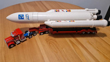 Siku Peterbilt mit Ariane Rakete 4212