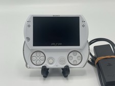Sony PSP GO PlayStation Portable Pearl White Konsole PSP-N1000 mit Ladegerät
