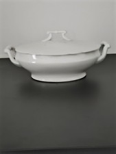 Suppenterrine mit Deckel. Gebraucht. Weiß.