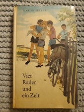 Vier Räder Und Ein Zelt
