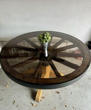 Wagenrad Tisch (Echtholz mit Glasplatte)
