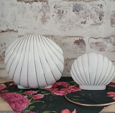 Toilettenpapierhalter und Handtuchhalter Vintage in Muschelform