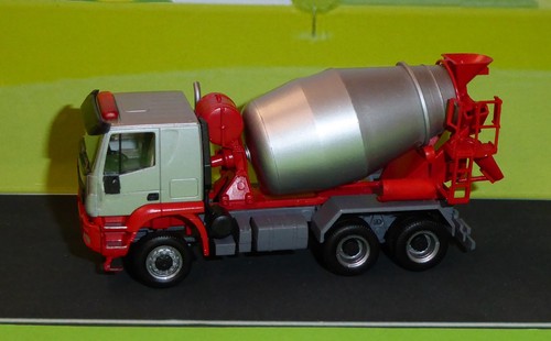 Herpa iveco trakker - herpa,