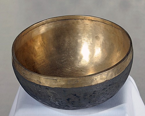 Klangschale singing bowl - singing,