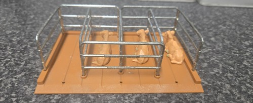 Britains farm animal pen - britains,