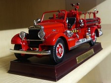 FEUERWEHRAUTO MACK PUMPER 1948 FEUERWEHRAUTO FRANKLIN MINT 1:32