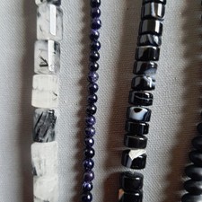 Konvolut Edelsteinstränge