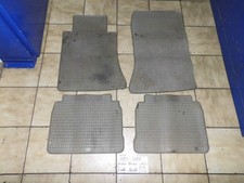 Gummimatten komplett   grau     W124  200D-300E  Mercedes     Gebrauchsspuren