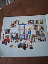 LEGO CITY: Polizeiwache (60246)