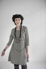 GUDRUN SJODEN SCHWARZ-WEISS