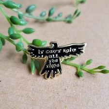 Die Krähe Emaille Metall Pin