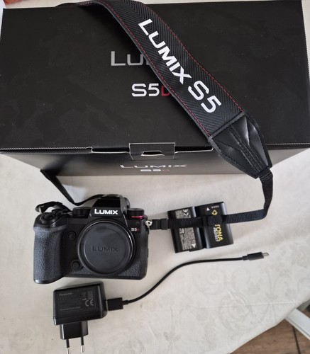 Panasonic lumix s5d - panasonic,